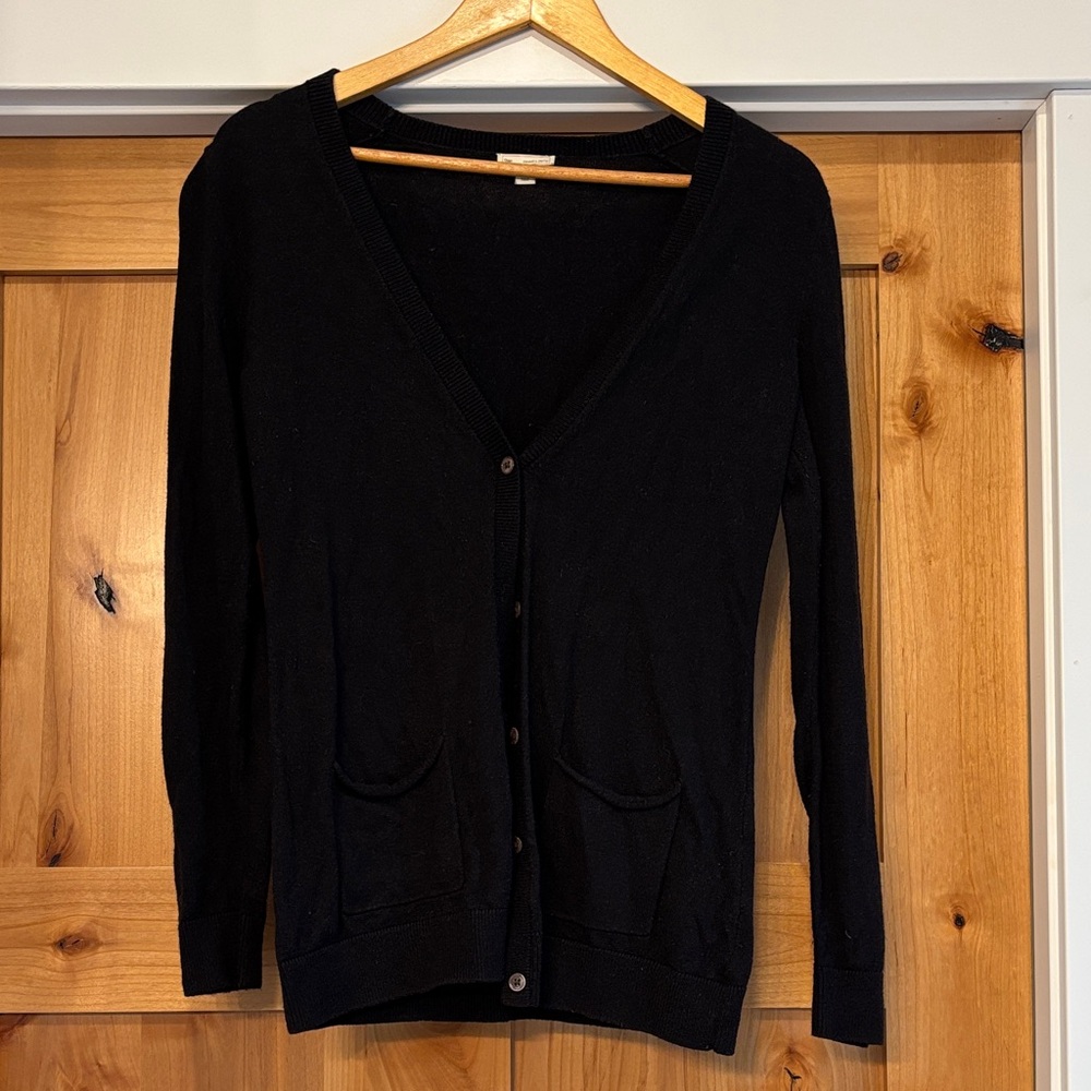 GAP Women's Black Cardigan Sweater